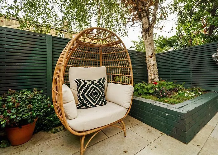 2 Bedroom Garden Flat